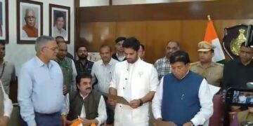 भव्य बिश्नोई ने ली विधायक पद की शपथ