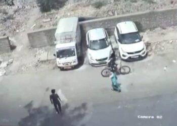 बाप की हत्या कर फ्रिज में रखी बॉडी, मां-बेटा फेंक कर आते थे एक-एक टुकड़ा