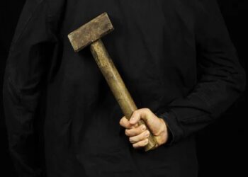 पहले हथौड़े से सिर फोड़ा, फिर मार्बल कटर से किए डेड-बॉडी के 8 टुकड़े