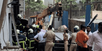 मुंबई में 25वीं मंजिल से धड़ाम से गिरी लिफ्ट, एक युवक की मौत, 3 घायल