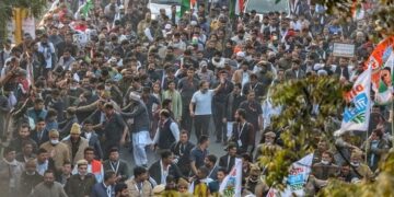 35 मिनट में राहुल गांधी की सुरक्षा में 2 बार चूक