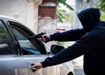 दिल्ली से सिरसा के लिए बुक की कैब, फतेहाबाद में गनपॉइंट पर लूटी