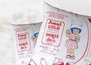 महंगाई का बड़ा झटका- अमूल ने 3 रुपये प्रति लीटर बढ़ाए दूध के दाम