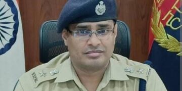 SP की फेक I’D बनाकर मांगे पैसे