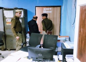 SP-DC कार्यालय की बिल्डिंग में घुसे चोर, 20 लाख की चोरी