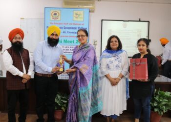 पूर्व छात्र किसी भी संस्थान के राजदूत होते हैं- डॉ. आभा सुदर्शन