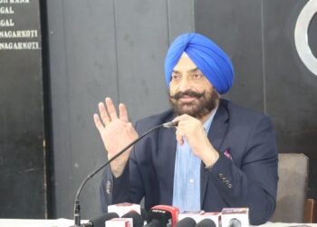 लोगों को ऑनलाइन ड्राइविंग लाइसेंस और आरसी प्रदान करने में पंजाब परिवहन विभाग हुआ फेल