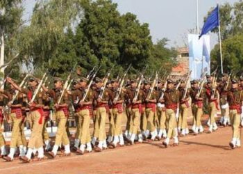 पुलिस लाइन में परेड के दौरान गिरा पुलिस कर्मचारी, मौत