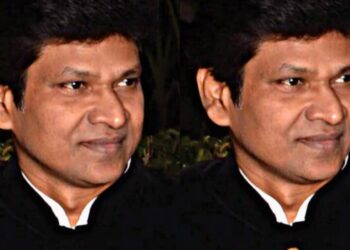 IAS अफसर के ठिकानों पर विजिलेंस का छापा