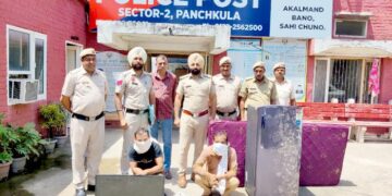 लाखो रुपये का समान चोरी की वारदात में 2 काबू