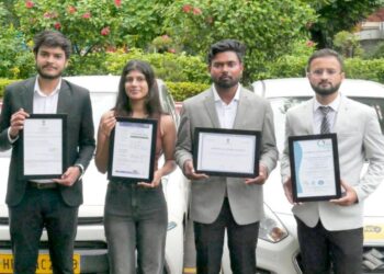 ट्राइसिटी में पढ़ रहे इंजीनियरिंग छात्रों ने विकसित किया अनोखा कैब बुकिंग ऐप: नेक्स्टड्राइव