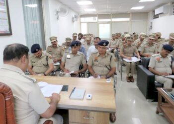 अपराधो की रोकथाम व सुरक्षा की दृष्टि को लेकर पुलिस कमीश्रर ने पुलिस अधिकारियो व थाना प्रभारियों के साथ की बैठक