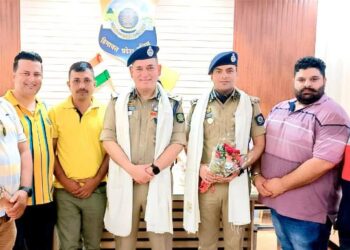 प्रिंट एंड इलैक्ट्रॉनिक जर्नलिस्ट एसोसिएशन ने डीजीपी व एसपी बद्दी को किया सम्मानित