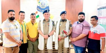 प्रिंट एंड इलैक्ट्रॉनिक जर्नलिस्ट एसोसिएशन ने डीजीपी व एसपी बद्दी को किया सम्मानित