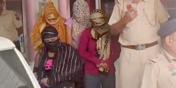 टोहाना में स्पा सेंटर पर पुलिस रेड, 4 लड़कियां व मैनेजर हिरासत में