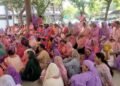 लंबित मांगों को लेकर आंगनबाड़ी वर्कर्स ने फिर शुरू किया आंदोलन, डीसी कार्यालय पर की जमकर नारेबाजी