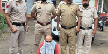 अवैध शराब की तस्करी के आरोप में 1 काबू