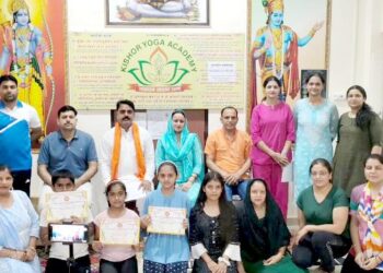 उर्मिला चौधरी ने नवाजे बद्दी योग अकेडमी के सदस्य