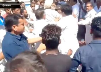 सिरसा में बीजेपी मंडल अध्यक्ष-किसानों में हाथापाई: नरमे की तुलाई-रेट को लेकर चल रही थी बैठक