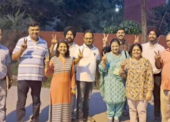 छुट्टियों में भी रतन-कश्मीर टीम का घर-घर चुनाव प्रचार अभियान जारी रहा