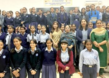 वन लव ने स्वास्थ्य के प्रति गर्ल्स को किया जागरूक