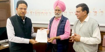 सीएचजेयू ने मुख्यमंत्री के अतिरिक्त प्रधान सचिव डॉ. अमित अग्रवाल से की मुलाकात, सौंपा ज्ञापन