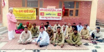 हड़ताली सफाई कर्मचारियों ने करतार सिंह सराभा को किया याद, कहा-संघर्ष की मिलती है प्रेरणा