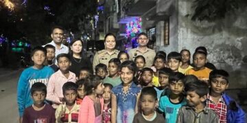 आप्रेशन स्माईल अभियान के तहत बाल दिवस पर बच्चों को पढाई करने हेतु किया प्रेरित औऱ स्टेशनरी बांटी