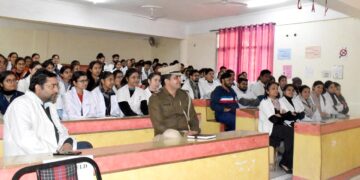 युवाओं को नशे से दूर रहने की दिलाई शपथ