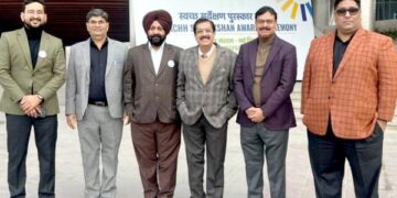 राष्ट्रपति ने चण्डीगढ़ निगम कमिश्नर व महापौर को बेस्ट सफाई मित्र सुरक्षित शहर अवार्ड-2023 प्रदान किया