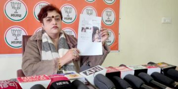 कांग्रेस द्वारा राष्ट्रीय ध्वज का अपमान नहीं सहेगा हिंदुस्तान: रंजीता मेहता