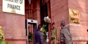 सकल प्रत्यक्ष कर संग्रह 17.18 लाख करोड़ रुपए रहा, 2.48 लाख करोड़ रुपए के रिफंड जारी किए गए: वित्त मंत्रालय