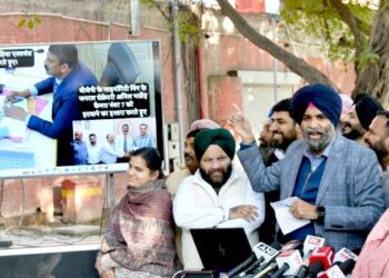 चंडीगढ़ मेयर चुनाव के अंदर की वीडियो दिखा आम आदमी पार्टी ने कहा – भाजपा वोट चोर पार्टी है