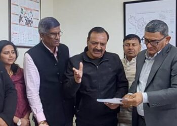 शहर की मुख्य सड़कों की मरम्मत व सुदृढ़ीकरण का कार्य तुरंत शुरू किया जाए: ओ पी सिहाग