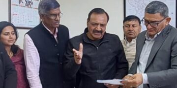 शहर की मुख्य सड़कों की मरम्मत व सुदृढ़ीकरण का कार्य तुरंत शुरू किया जाए: ओ पी सिहाग