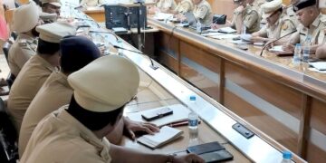 पुलिस अधिकारियो व थाना प्रभारियो के साथ क्राईम मीटिंग आयोजित