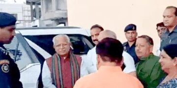 पूर्व CM का केजरीवाल पर तंज:मनोहर बोले- जैसे कर्म किए, वैसे ही फल भुगतेंगे; उनकी बातों पर फूल चढ़ा रही एजेंसियां