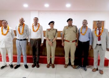 पंचकूला पुलिस के 05 पुलिसकर्मी हुए सेवानिवृत्त, विदाई समारोह में पुलिस उपायुक्त पंचकूला हिमाद्रि कौशिक ने दी शुभकामनाएं