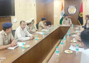 शहर के सभी ज्वेलर्स के साथ मीटिंग लेकर दिए सुरक्षा के निर्देश