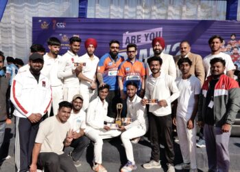 पंजाब दे शेर ने प्रमोशनल ऐक्टिविटीज़ के दौरान फैन्स को वितरित किये कंपलीमेंटरी पास और गिफ्ट हैंपर्स