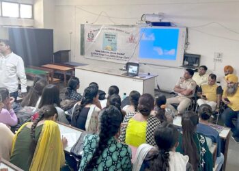 सड़क सुरक्षा संगठन पंचकूला ने राजकीय कन्या महाविद्यालय सेक्टर 14 पंचकूला में सड़क सुरक्षा जागरूकता कार्यशाला-2024 का आयोजन