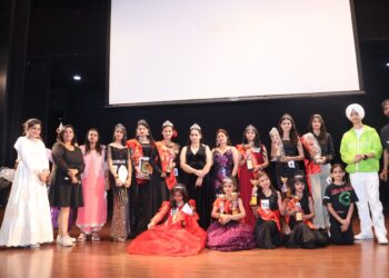 वंदना पाठक ने किया आईकॉनिक किड्स अवॉर्ड शो का शानदार आयोजन