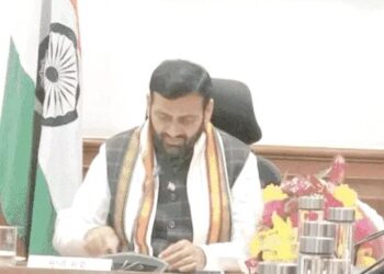 हरियाणा कैबिनेट मीटिंग में देसी शराब पर बवाल: बंद प्लांट खोलने को लेकर मंत्री भिड़े