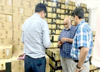 राज्य प्रशासन आबकारी विभाग की संयुक्त टीम ने विभिन्न स्थानों पर किया औचक निरीक्षण 