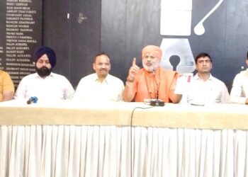 मै सांसद बनू या ना बनू परन्तु चंडीगढ़ वासियों के हर सुख दुःख में साथ खड़ा रहूंगा, यह एक साधु का वचन है: महन्त रवि कान्त मुनि उदासी