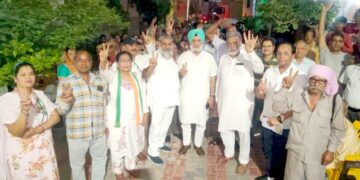 कांग्रेसी उम्मीदवार डॉक्टर धर्मवीर गांधी के समर्थन में जनसभा का आयोजन