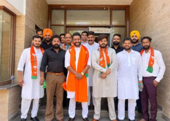 आप को झटका, आम आदमी पार्टी समर्थक 70 लोग भाजपा में शामिलः ताहिल शर्मा