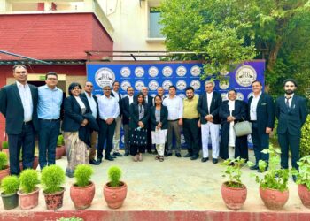 मोदी की गारंटी झूठ का पुलिंदा: अमेरिका और ब्रिटेन के सीनियर कांग्रेस लीडर ने चंडीगढ़ में प्रेस कांफ्रेस कर बीजेपी पर बोला हमला