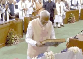 मोदी NDA के नेता चुने गए:राजनाथ ने प्रस्ताव रखा, चंद्रबाबू-नीतीश ने समर्थन किया