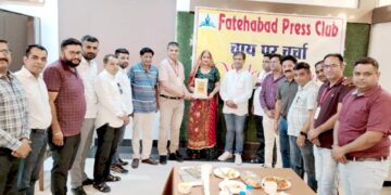 फतेहाबाद प्रेस क्लब से चाय पर चर्चा में बोलीं जिप चेयरपर्सन सुमन  खीचड़ : मौका मिला तो जरूर लड़ेंगी विधानसभा चुनाव